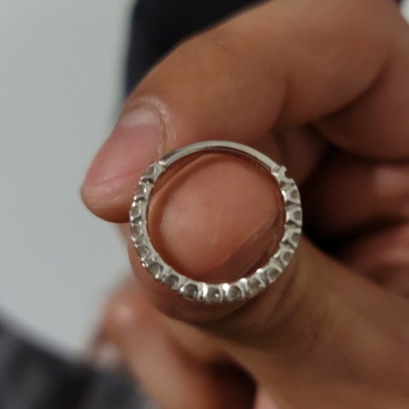 Eternity Platinum 0.85ct Diamond ring - Picture 4 of 5